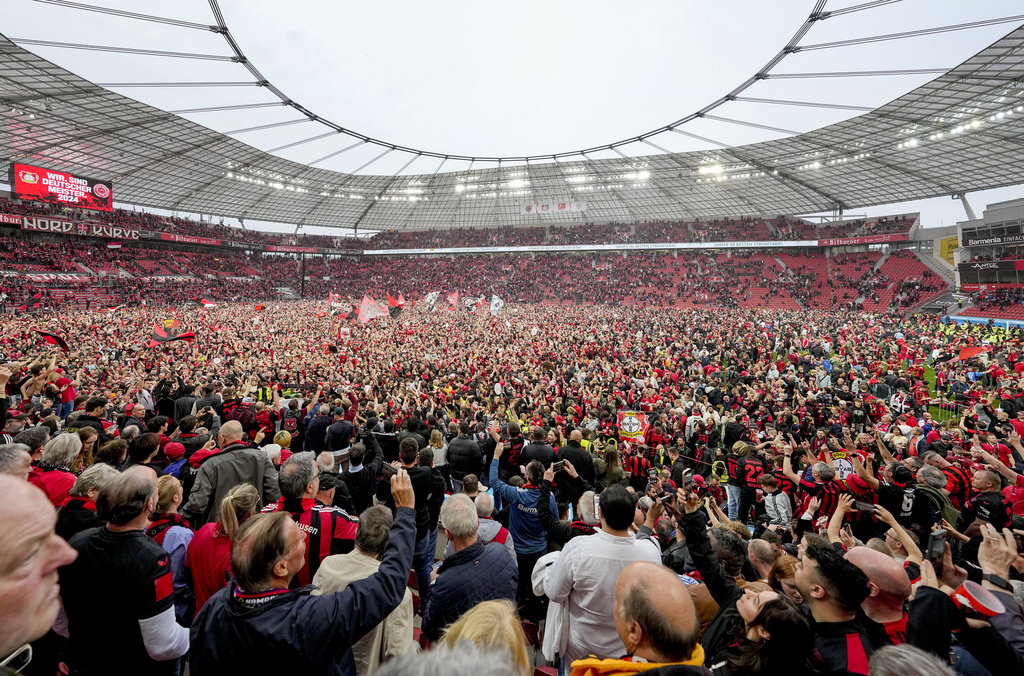 Leverkusen Secure Maiden Bundesliga Title With 5 0 Win Over Bremen